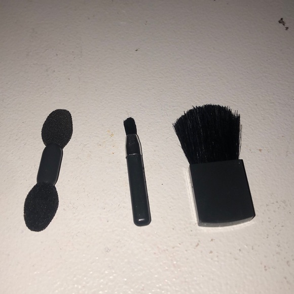 💋ALMAY: The Complete Look💄 - Picture 3 of 3